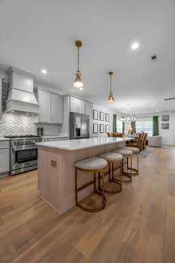 340 Lincoln Ave