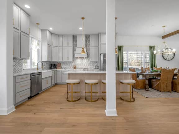 300 Sherman Ave - Image 5