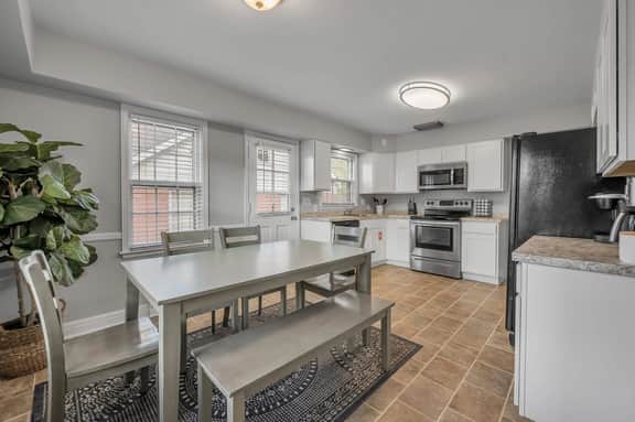 1105 Kees Rd