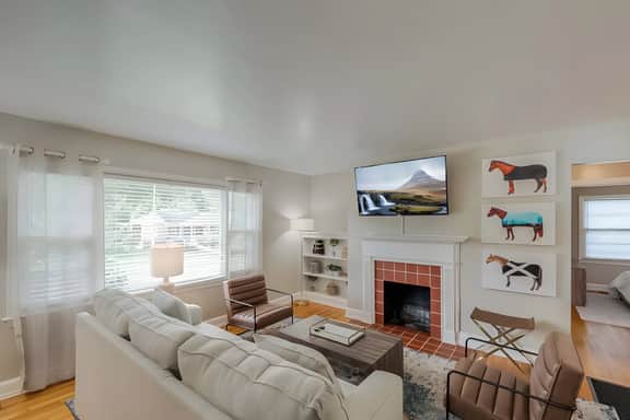 617 Stratford Dr