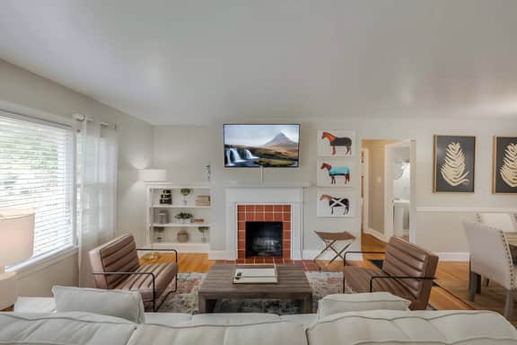 617 Stratford Dr