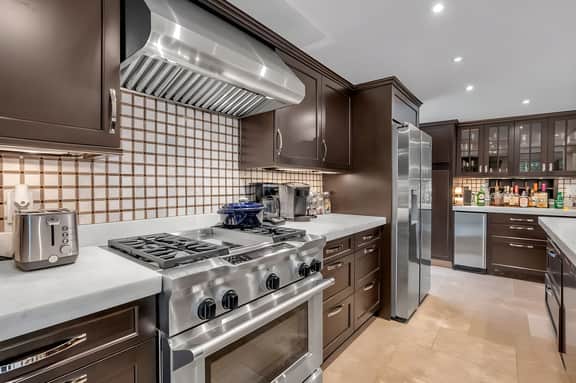 720 W Short St