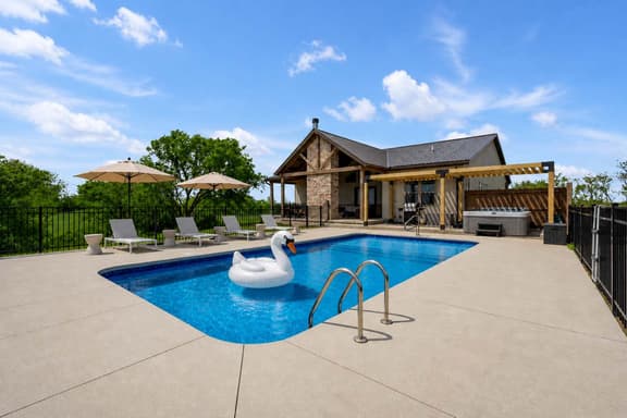 3650 Baton Rouge 7br